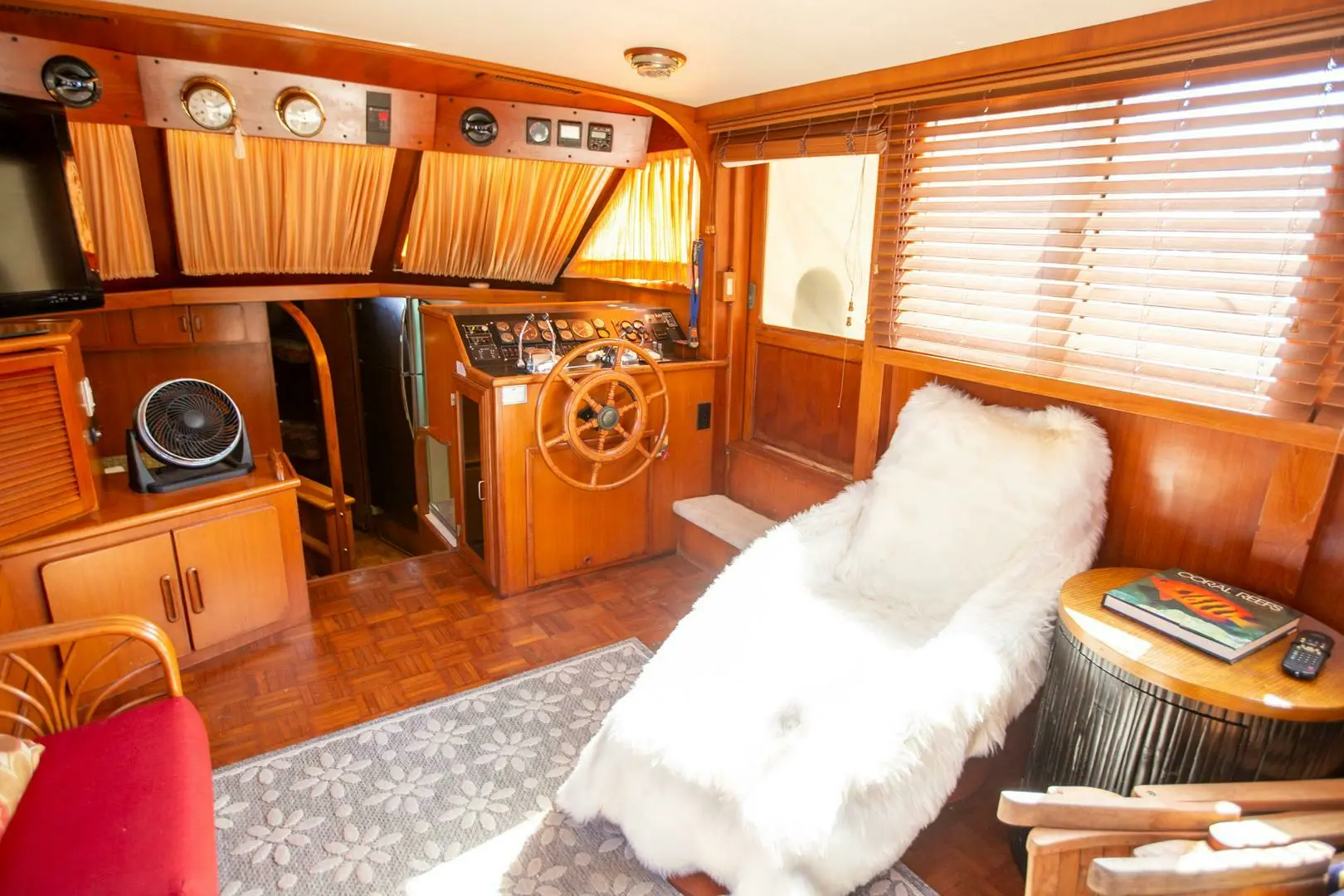 1990 Jefferson 46 sundeck