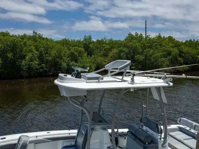 Yellowfin 26 Hybrid