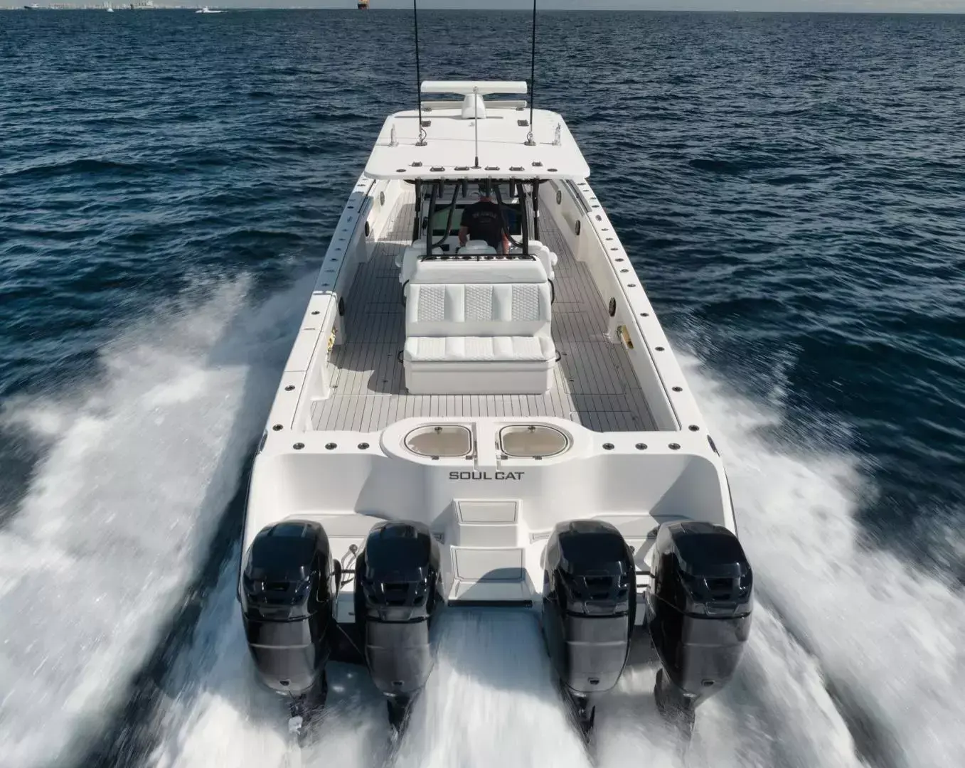 2018 Invincible catamaran