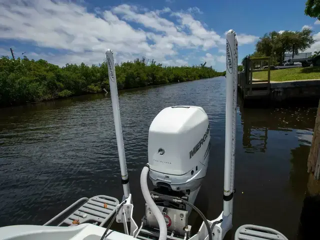 Yellowfin 26 Hybrid