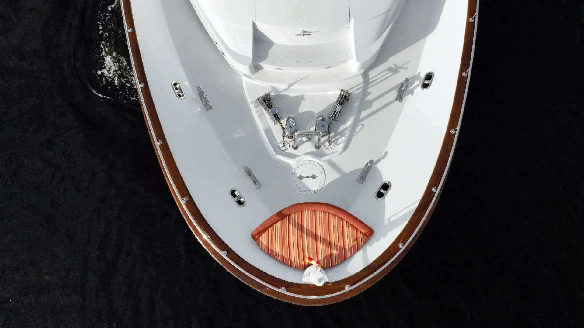 2001 Sovereign 109 motor yacht