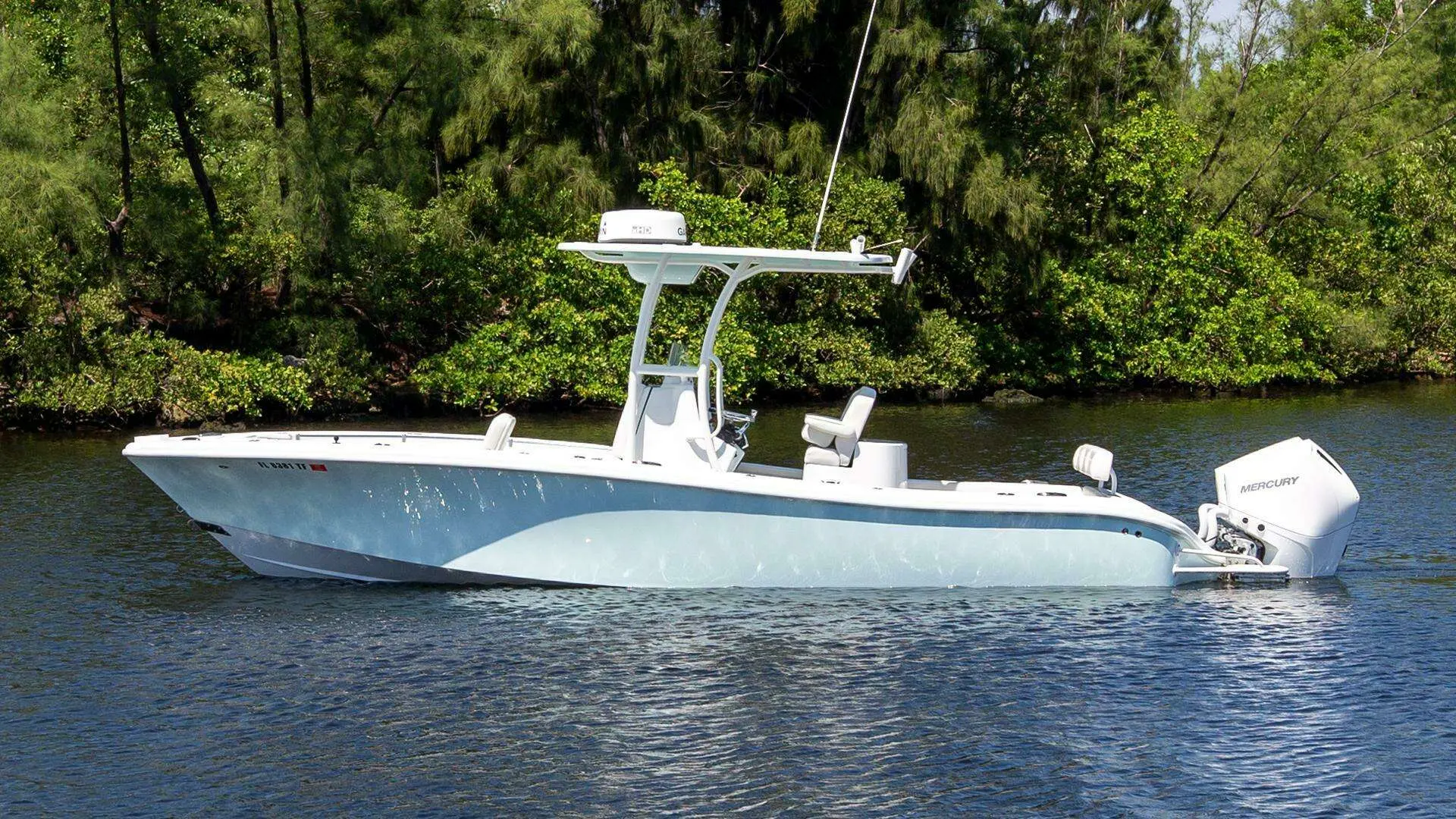 2022 Yellowfin 26 hybrid