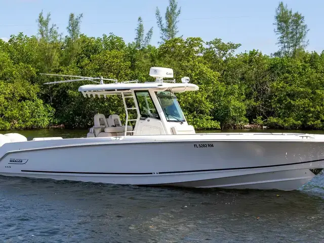 Boston Whaler 330 Outrage