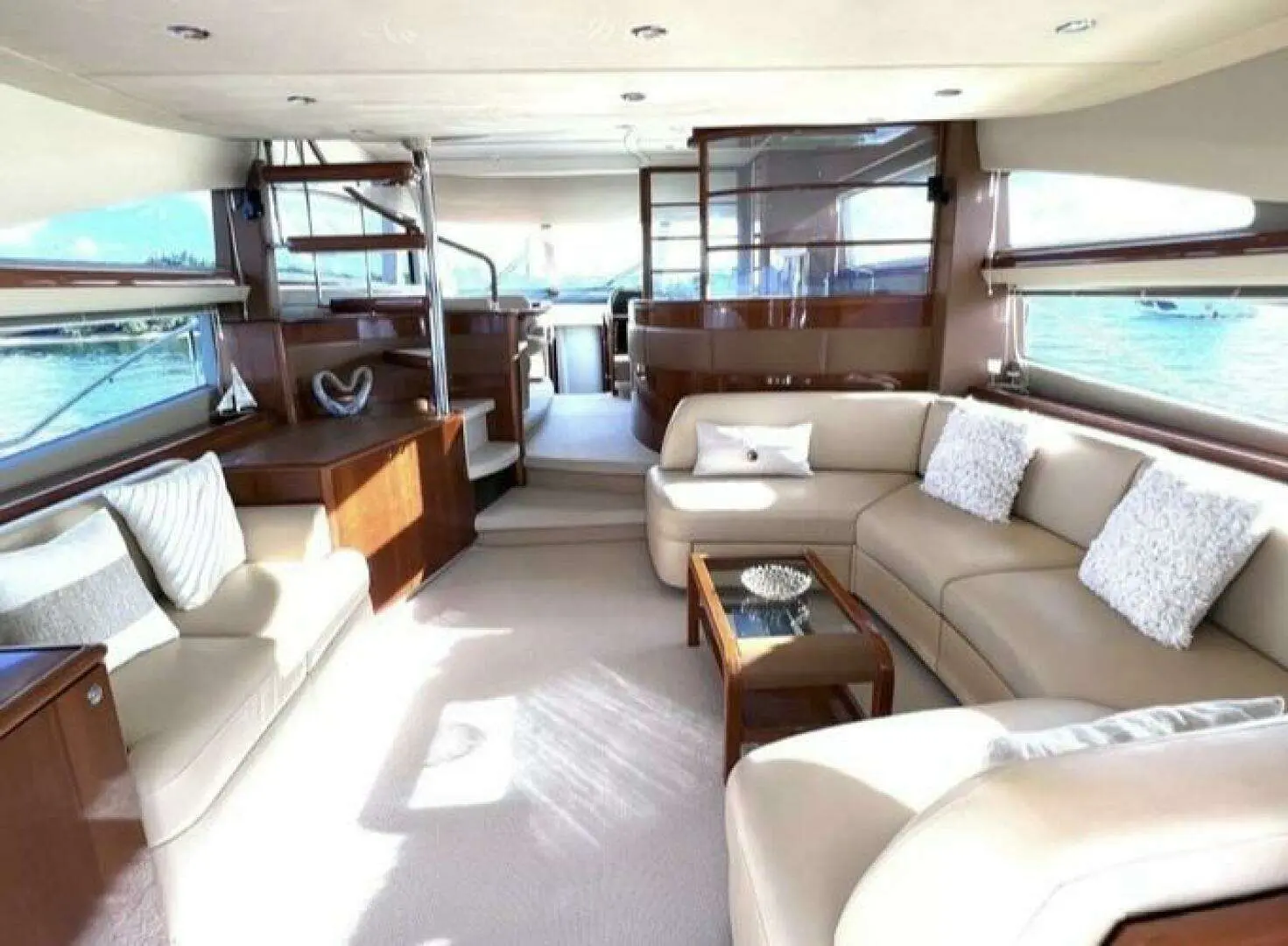 2008 Princess 67 flybridge