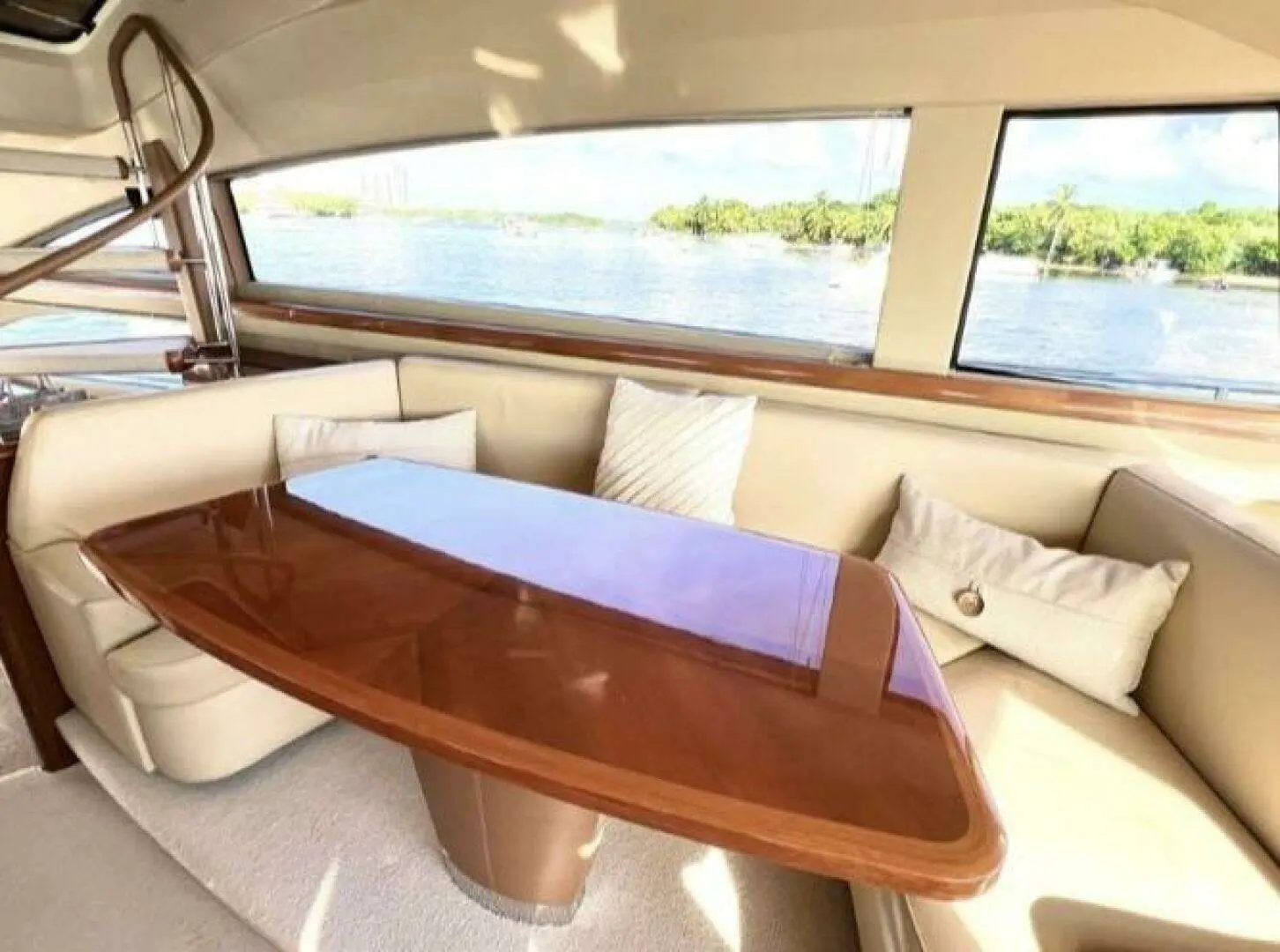 2008 Princess 67 flybridge