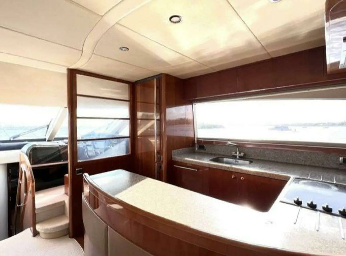 2008 Princess 67 flybridge