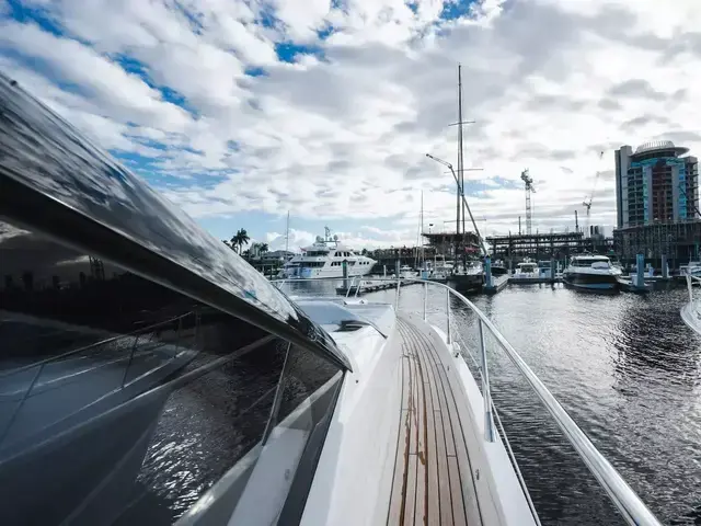 Sunseeker Predator 74