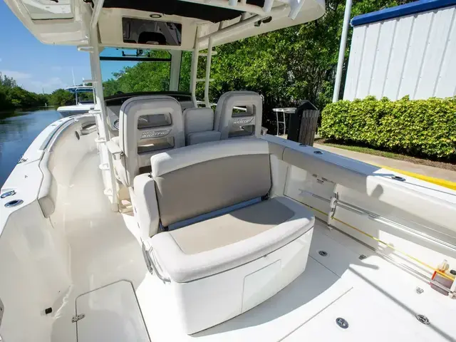 Boston Whaler 330 Outrage