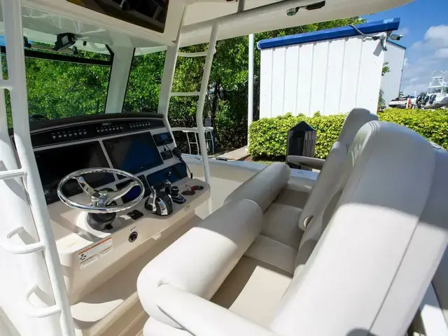 Boston Whaler 330 Outrage