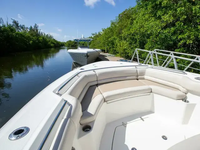 Boston Whaler 330 Outrage