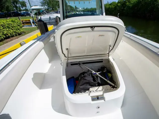 Boston Whaler 330 Outrage