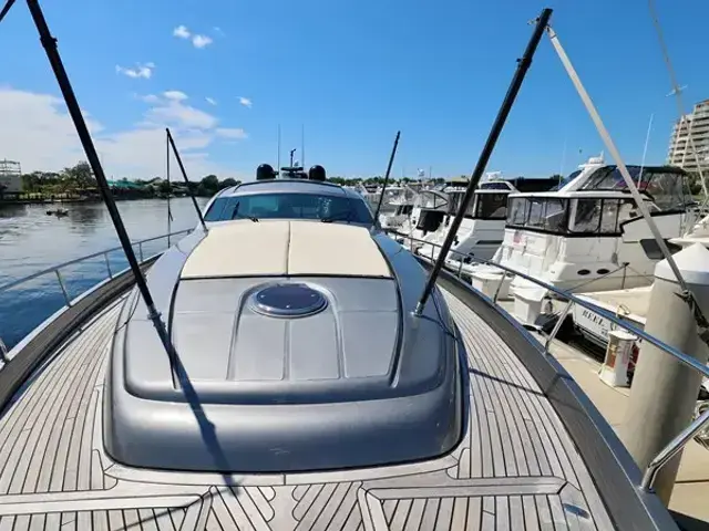 Pershing 72