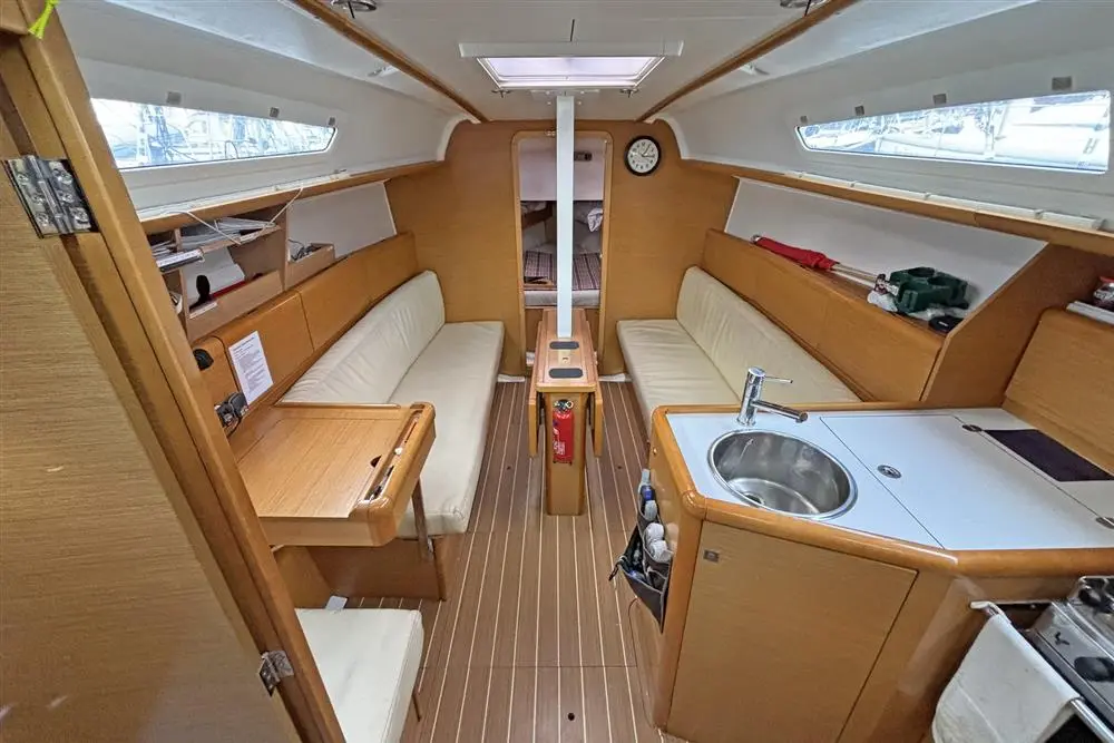 2011 Jeanneau sun odyssey 33