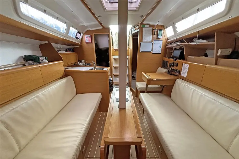 2011 Jeanneau sun odyssey 33