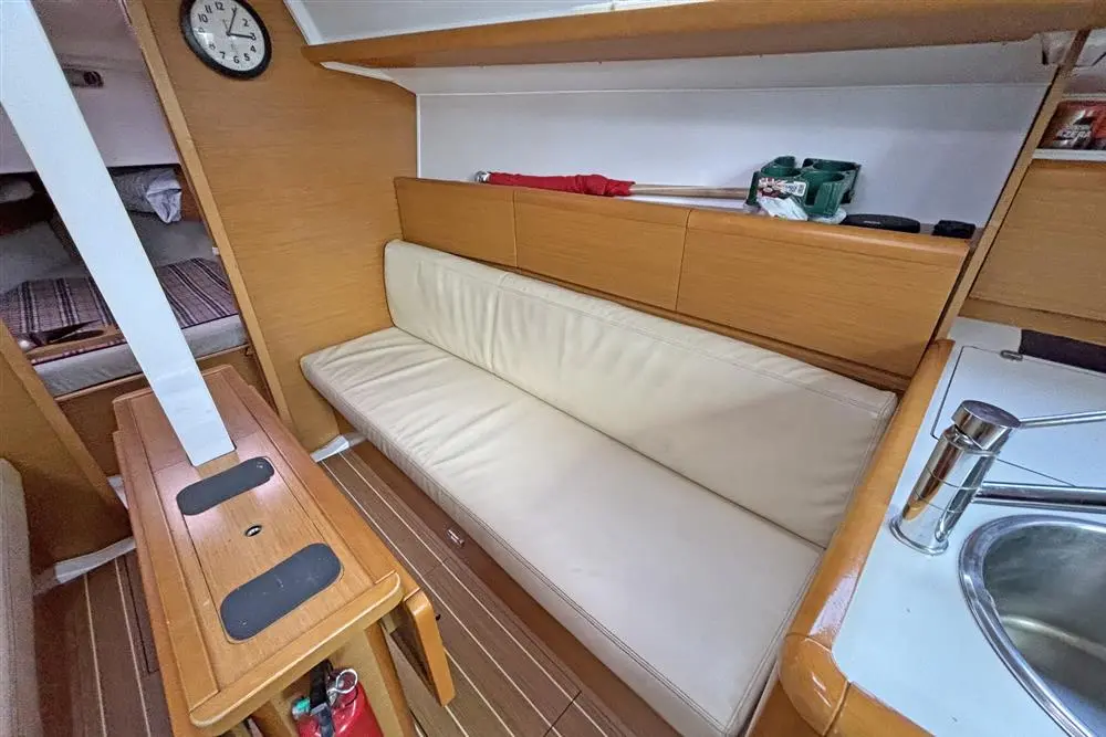 2011 Jeanneau sun odyssey 33