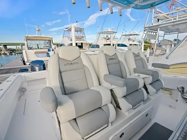 Invincible Boats 42 Center Cabin