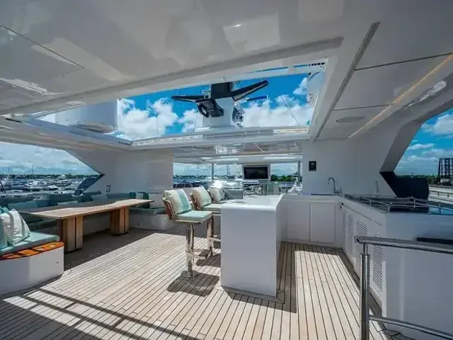 Majesty 140