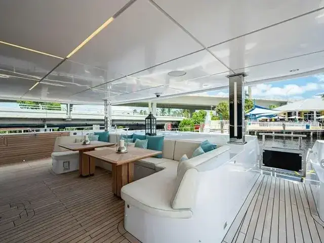 Majesty 140