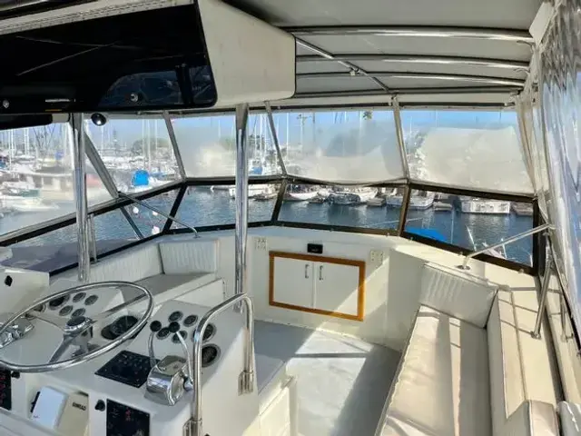 Hatteras 52 Convertible