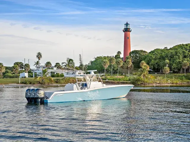 Invincible Boats 42 Center Cabin