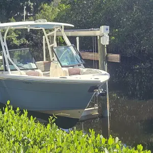 2021 Cobia Boats 240 DC