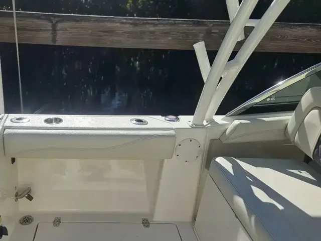 Cobia 240 Dc