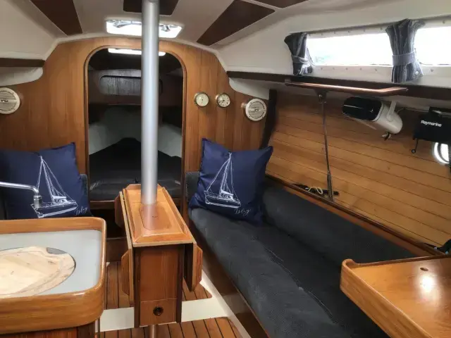 Beneteau First 285