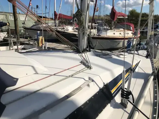 Beneteau First 285