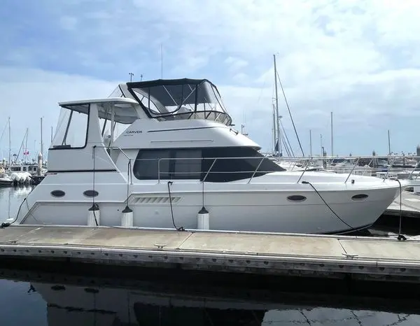 1999 Carver 356 aft cabin motor yacht