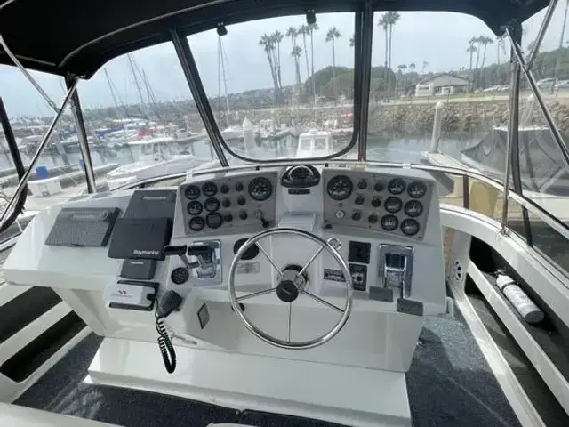 Carver 356 Aft Cabin Motor Yacht