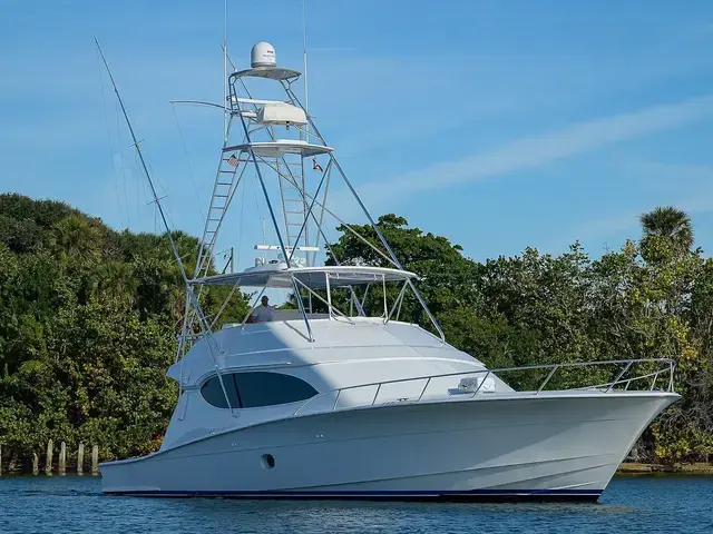 Hatteras 68 Convertible