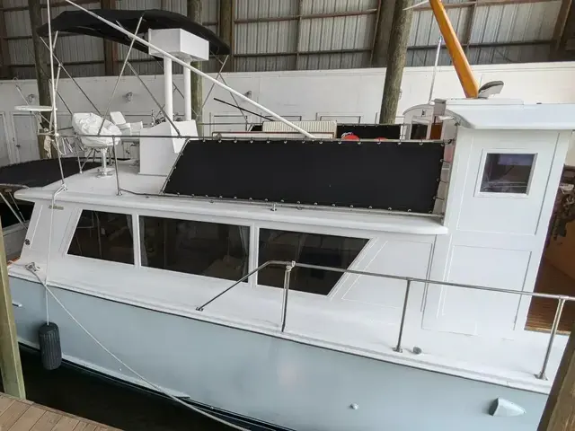 Hatteras 55