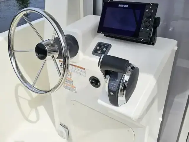 Quicksilver 805 Pilothouse