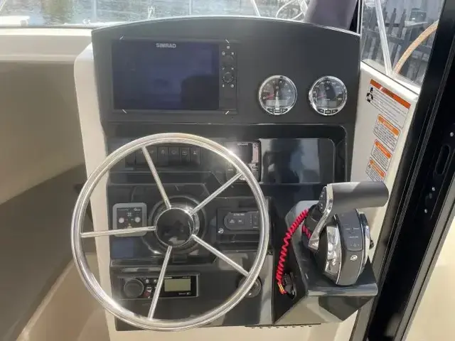 Quicksilver 805 Pilothouse