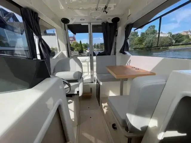 Quicksilver 805 Pilothouse