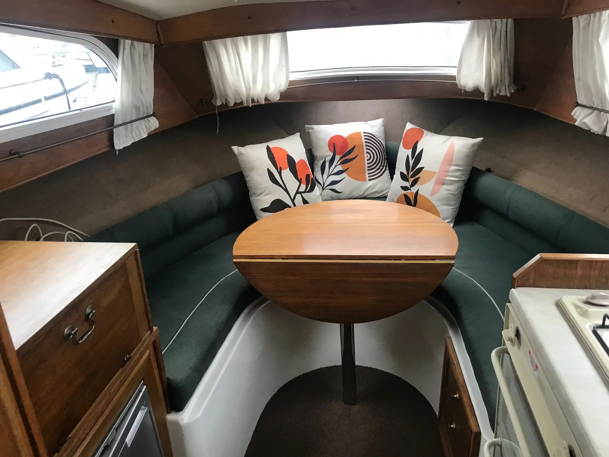 2002 Viking 24 cockpit cruiser