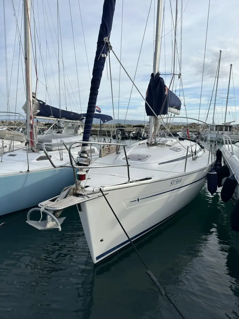 2004 Bavaria 38