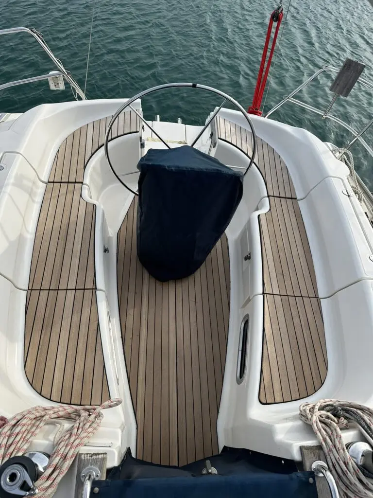 2004 Bavaria 38