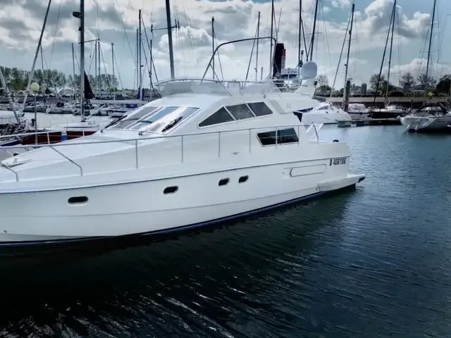 Ferretti Yachts 135