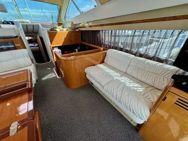 Ferretti Yachts 135