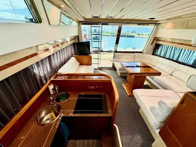 Ferretti Yachts 135