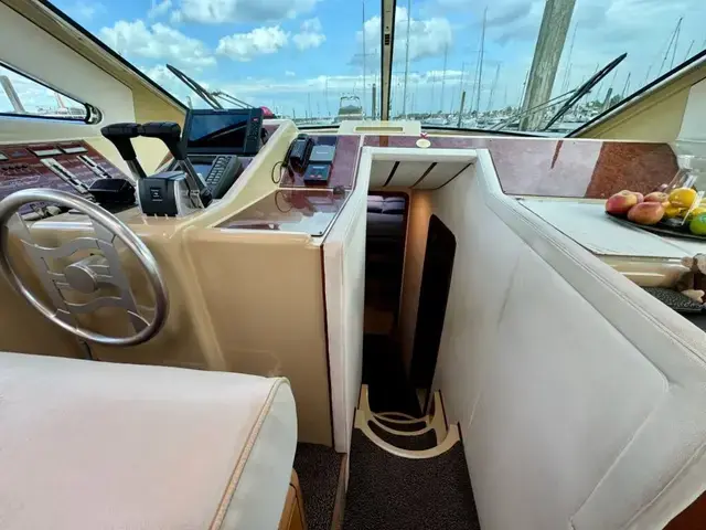 Ferretti Yachts 135