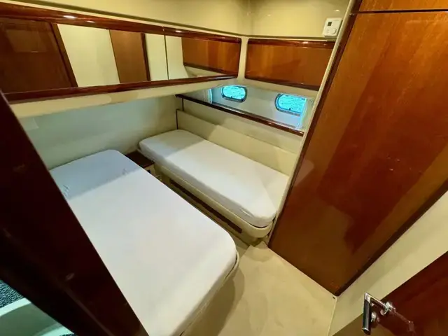 Ferretti Yachts 135