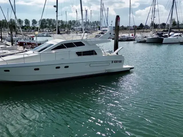 Ferretti Yachts 135