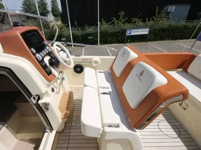 Invictus Boats 250 CX