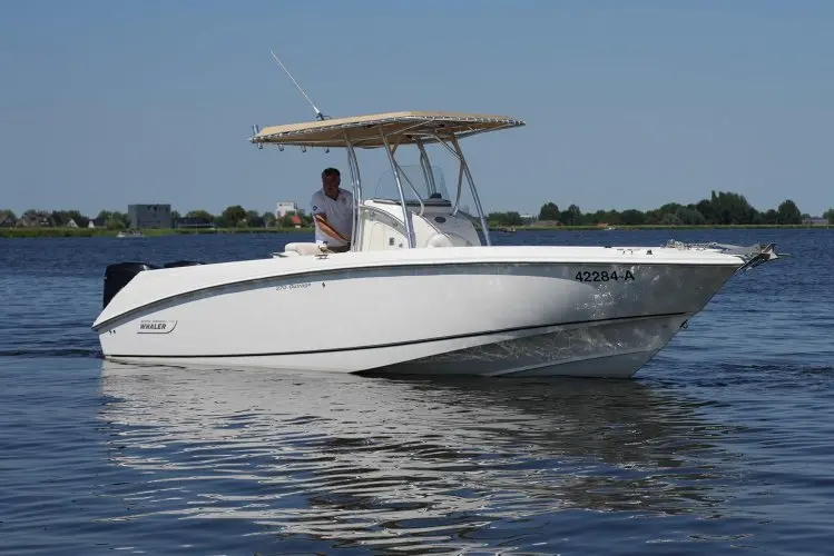 2006 Boston Whaler 270 outrage