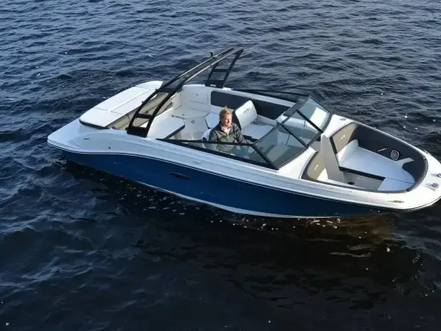 Sea Ray 230 Spx