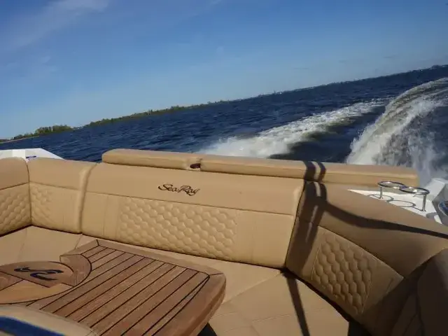 Sea Ray 250 Sunsport