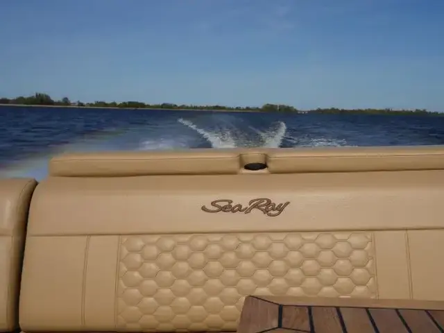 Sea Ray 250 Sunsport