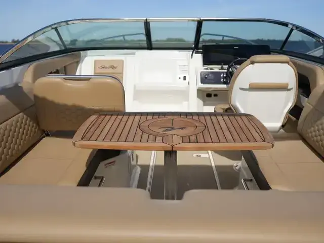 Sea Ray 250 Sunsport